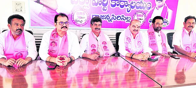 కాంగ్రెస్‌, బీజేపీలు గ్రామాలను నిర్లక్ష్యం చేశాయి