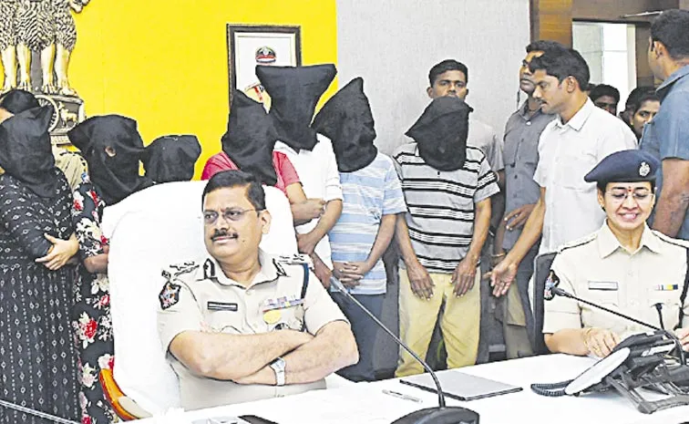 పసి పిల్లలను విక్రయిస్తున్న ముఠా ఆటకట్టు