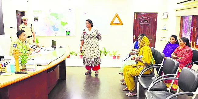 బాధితులకు సత్వర న్యాయం జరగాలి