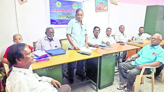 రిటైర్డ్‌ ఉద్యోగులపై చిన్నచూపు తగదు 