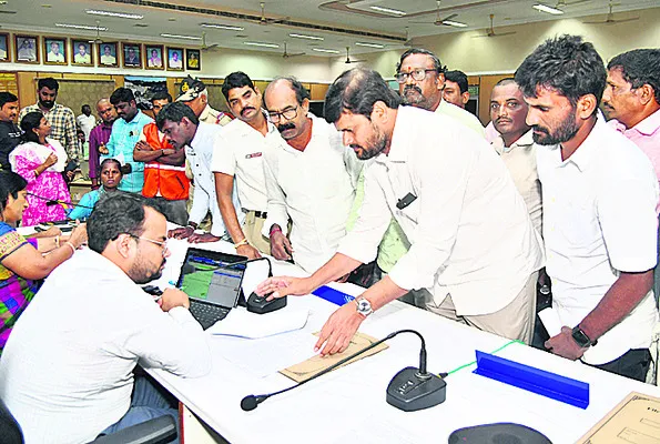 ధాన్యం కొనుగోలులో   రైతులకు అన్యాయం 