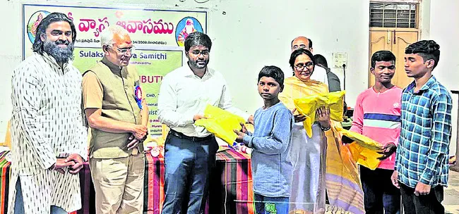 భవిష్యత్‌ను తీర్చిదిద్దుకోవాలి