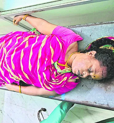 భార్యపై అనుమానంతో హత్య