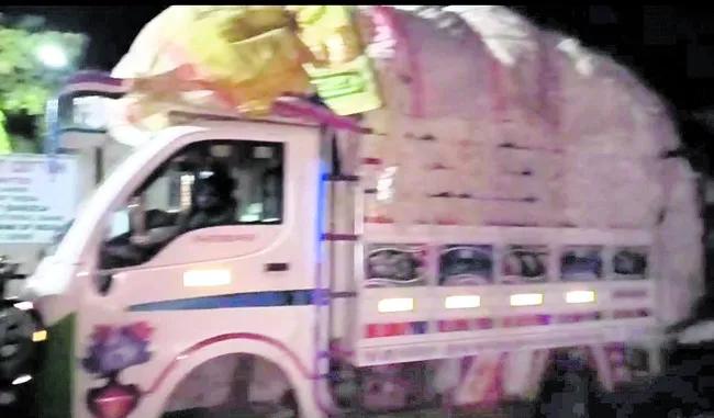 పత్తి రైతులతో సీసీఐ చెలగాటం