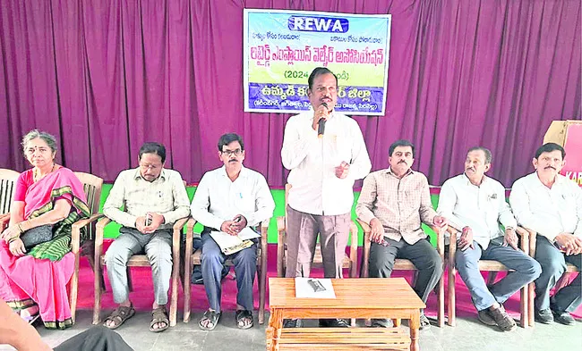 ప్రత్యేక నిధులు విడుదల చేయాలి
