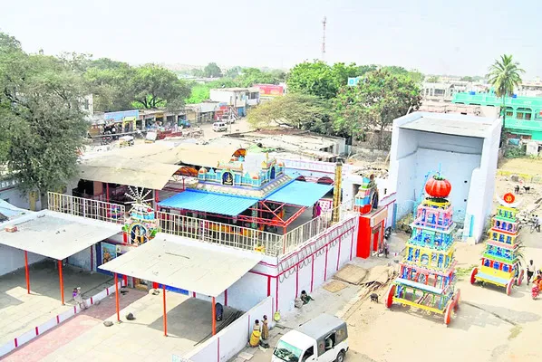 మక్తల్‌కు బ్రహ్మోత్సవ శోభ 