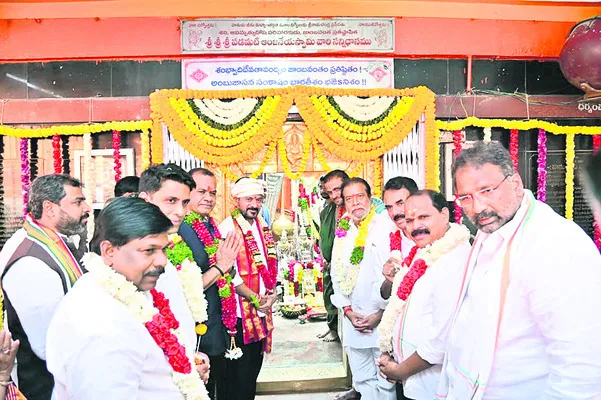 వడ్డించేది నేనే.. ఎన్ని నిధులైనా ఇస్తా