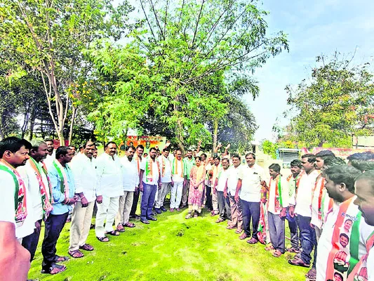 కార్యకర్తలకు అండగా ఉంటాం..