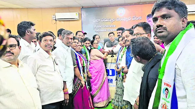 అవినీతి అక్రమాలపై విచారణ చేపట్టండి 