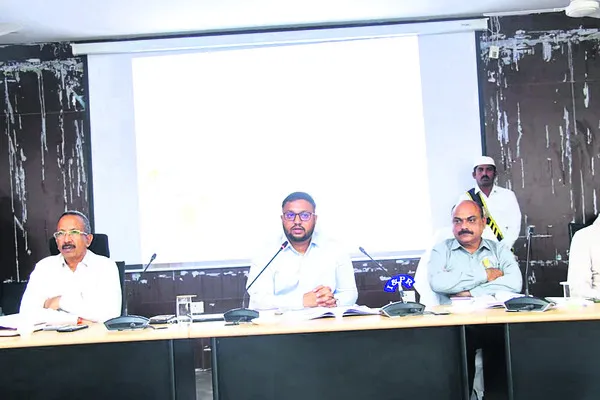 బాధ్యతగా ఎన్నికల విధులు నిర్వహించాలి