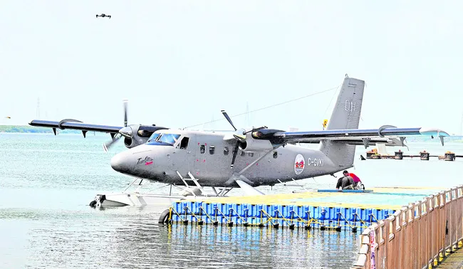 ప్లాన్‌ లేని సీప్లేన్‌ !