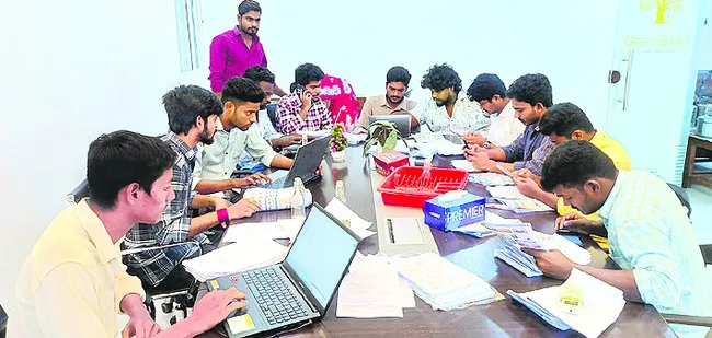 ‘కోటి సంతకాల’ డిజిటలైజేషన్‌ ప్రారంభం 