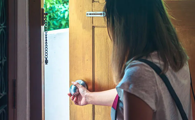 Young Woman Ends Life In Hyderbad