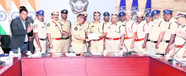 జిల్లా పోలీసులకు ప్రతిష్టాత్మక రాష్ట్రస్థాయి అవార్డు 