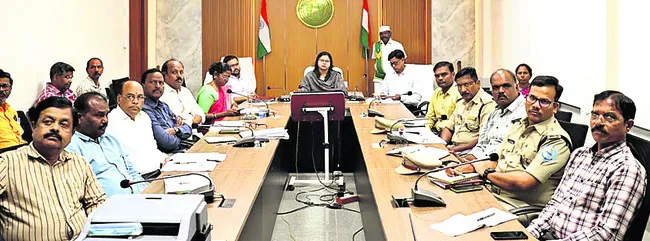 విపత్తుల వేళ అప్రమత్తత అవసరం