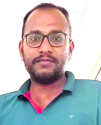 బీటెక్‌ చేసి..   గ్రూప్‌–3 సాధించి
