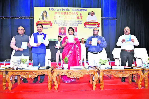 పదవీ విరమణ చేసిన రోజునే పెన్షన్‌ ప్రయోజనాలు 