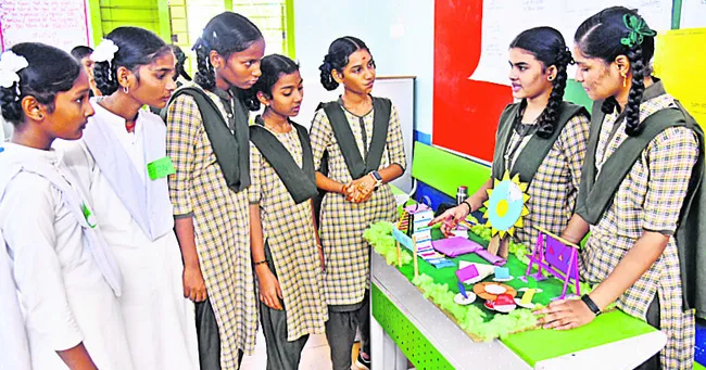 వైజ్ఞానిక ప్రదర్శనలతో మేధోసంపత్తి