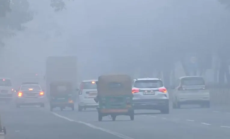 చిమ్మచీకట్లలోనే ఢిల్లీ