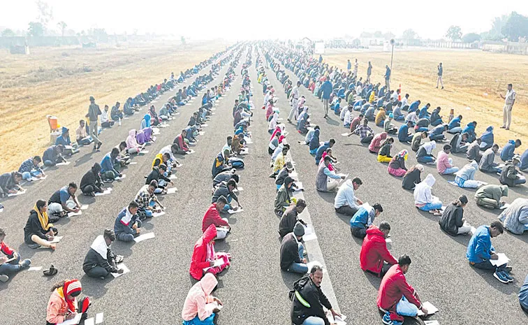 రన్‌వేపైనే తల‘రాతలు’