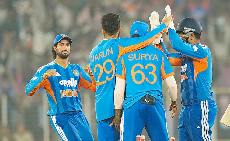 BCCI: వరల్డ్‌కప్‌ టోర్నీకి భారత జట్టు ప్రకటన.. గిల్‌ అవుట్‌