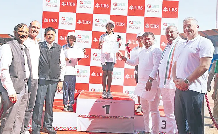 చాంపియన్స్‌ సాహితి, శ్రీకాంత్‌