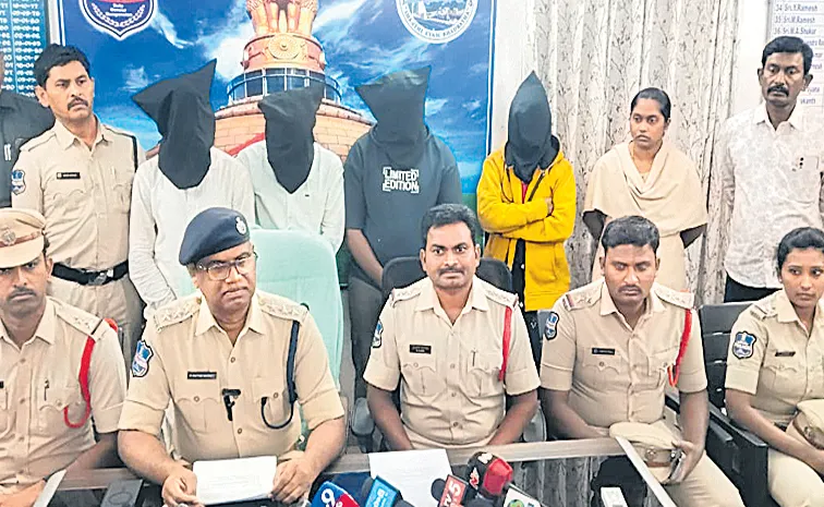 ప్రియుడితో కలిసి భర్తను హతమార్చిన భార్య