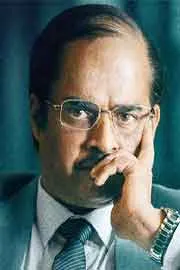 Is R Madhavan Jealousy About Akshaye Khanna gets praise for Dhurandhar?5