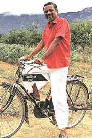 why Zoho Sridhar Vembu compared Indian customers to strict teachers