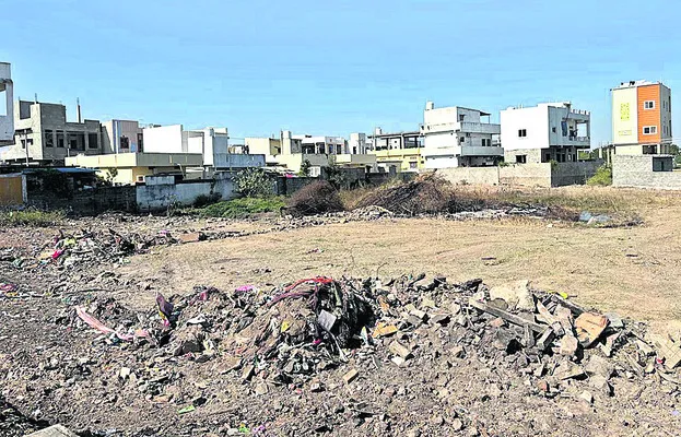 వెహికిల్‌ షెడ్డు వెనక్కి!