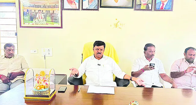 అందరినీ కలుపుకొని పోతా