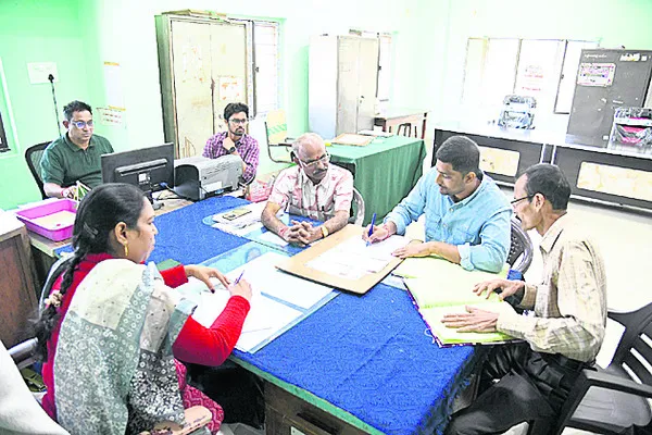 ‘మున్సిపల్‌’లో విజిలెన్స్‌ తనిఖీలు