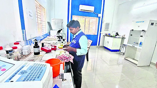 రైతన్నకు అండగా అగ్రిల్యాబ్‌లు