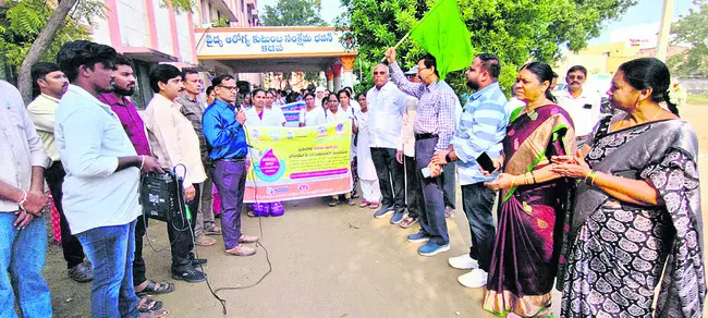 పల్స్‌ పోలియోను విజయవంతం చేయాలి 