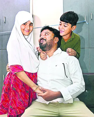 లీడర్‌ అంటే జగనే 