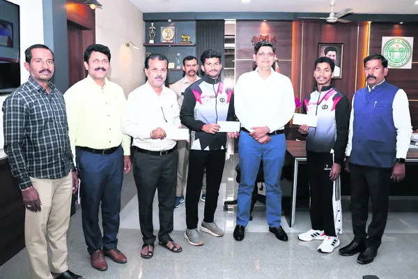 క్రీడారంగం అభివృద్ధికి కృషి
