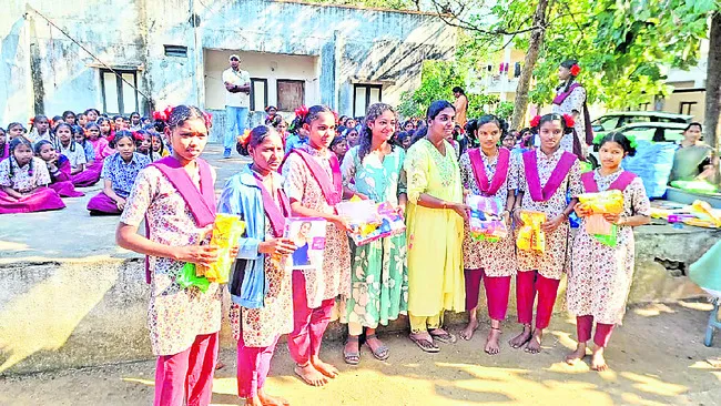 చదువుతోనే ఉన్నతస్థాయి
