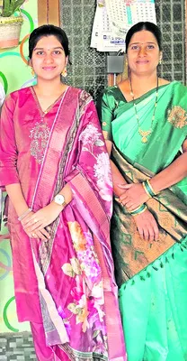 ఫీజు రీయింబర్స్‌మెంట్‌ లేకుంటే అంధకారమే 
