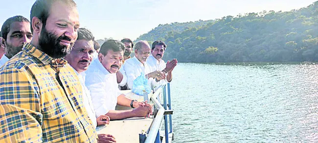 ప్రతీ ఎకరాకు నీరు అందిస్తాం