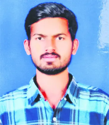 పోటీ పరీక్షల్లో  ఎదురులేని శ్రీకాంత్‌ 