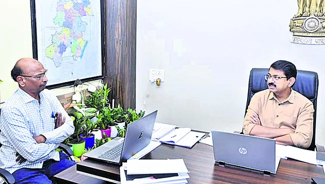 దీర్ఘకాలిక రెవెన్యూ సమస్యల పరిష్కారంపై దృష్టి : కలెక్టర్‌