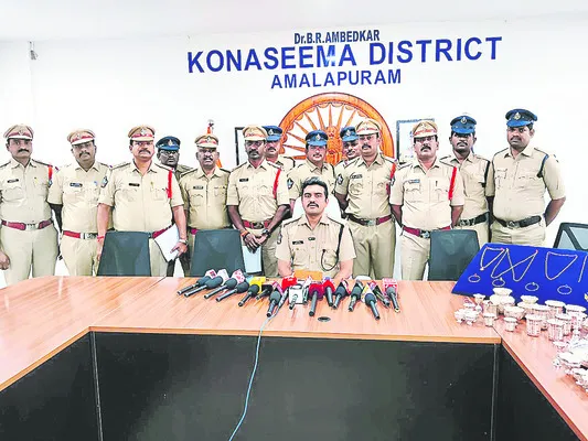 చోరీలు, చైన్‌ స్నాచింగ్‌లలో ఆరితేరారు 