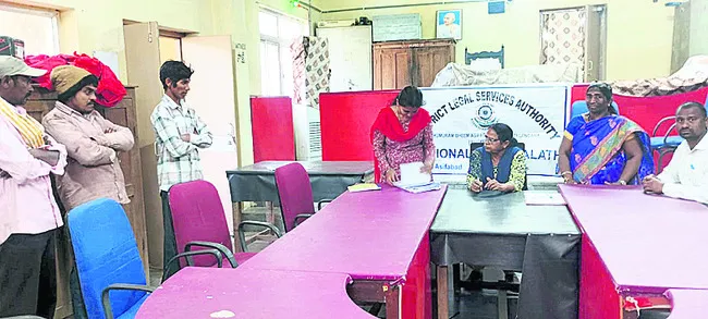 రాజీ మార్గమే ఉత్తమం
