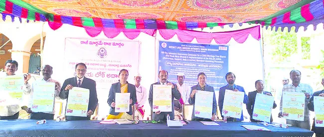 బాల్య వివాహాలను అడ్డుకోవాలి