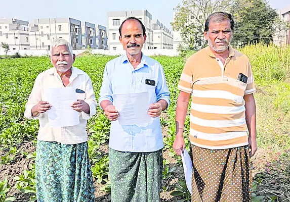 మా పొలంలోకి నాలా మళ్లించారు 