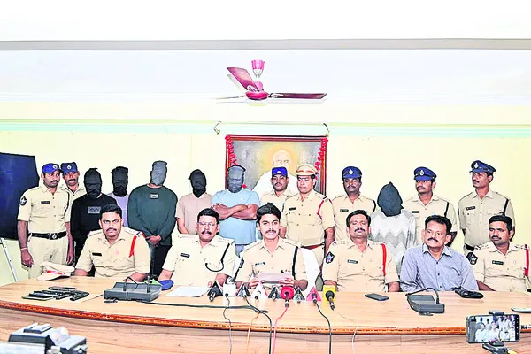 హంతకుడిని పట్టించిన వాట్సాప్‌ కాల్‌ 