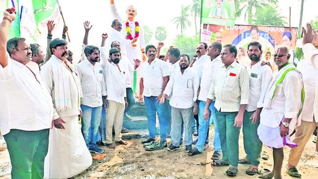 మహానేత వైఎస్సార్‌ను మరువలేం 