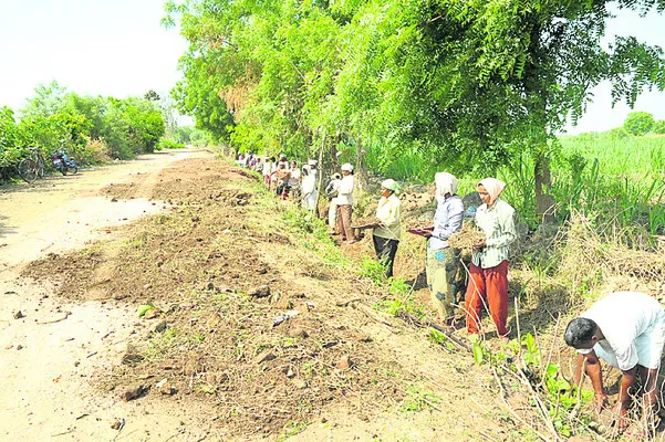 ఉపాధి.. పల్లె ఊపిరి