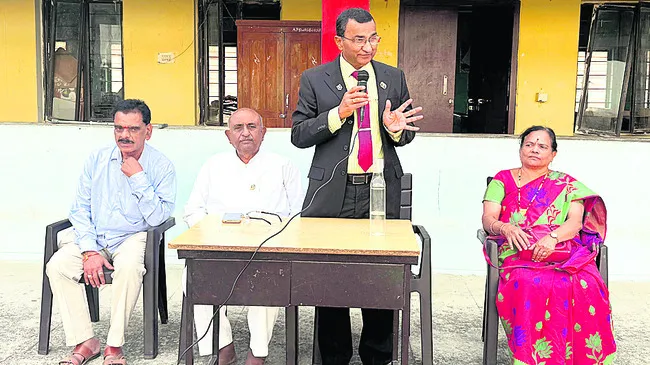 విద్యతోనే మహిళల ఉన్నతి
