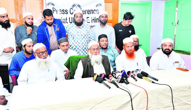 ద్వేషపూరిత నేరాలకు వ్యతిరేకంగా చట్టం తేవాలి